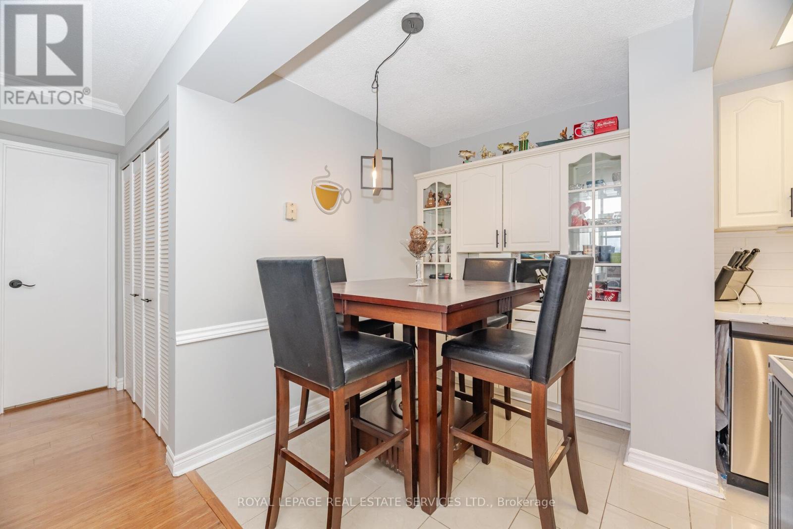 708 - 3100 Kirwin Avenue, Mississauga, ON - Indoor Photo Showing Dining Room