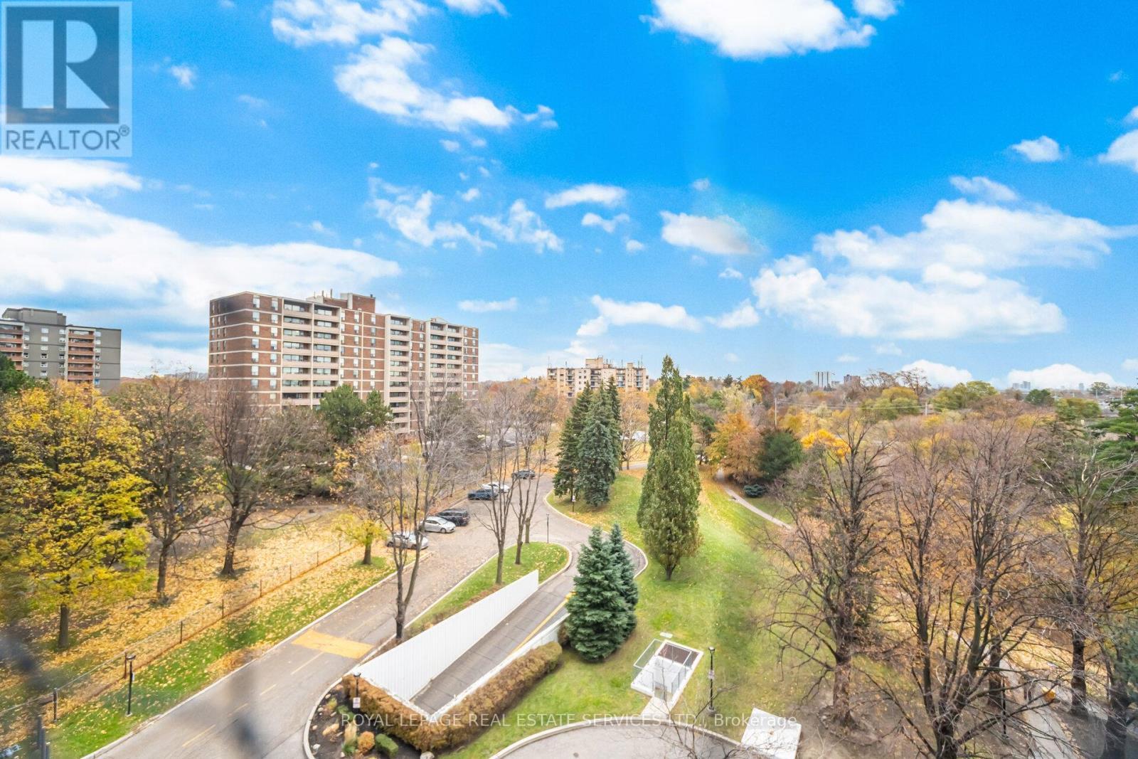 708 - 3100 Kirwin Avenue, Mississauga, ON - Outdoor With View