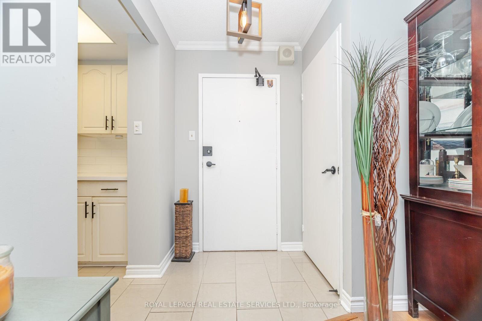 708 - 3100 Kirwin Avenue, Mississauga, ON - Indoor Photo Showing Other Room