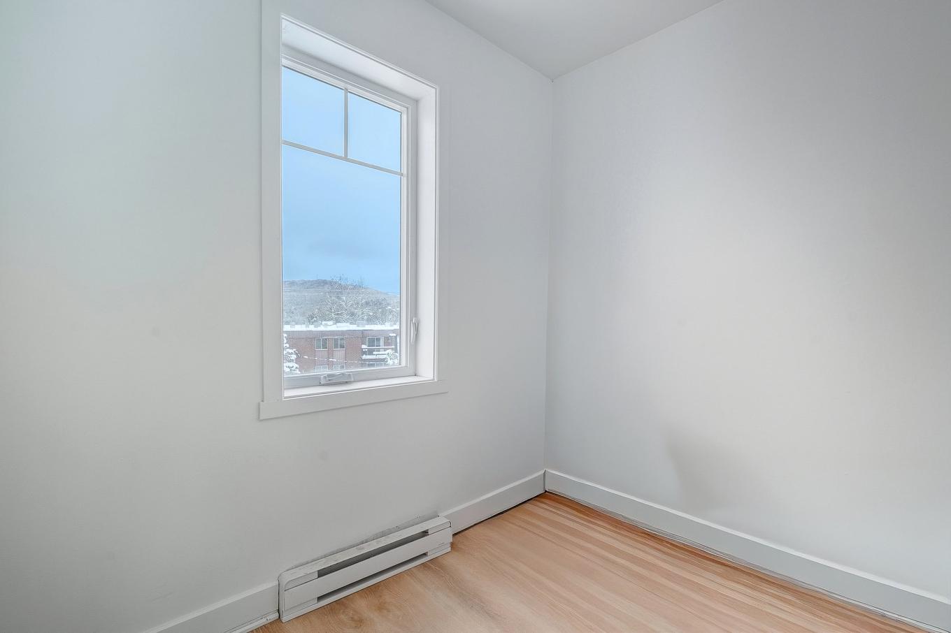 Office - 550 Rue Valiquette, Sainte-Adèle, QC - Indoor Photo Showing Other Room