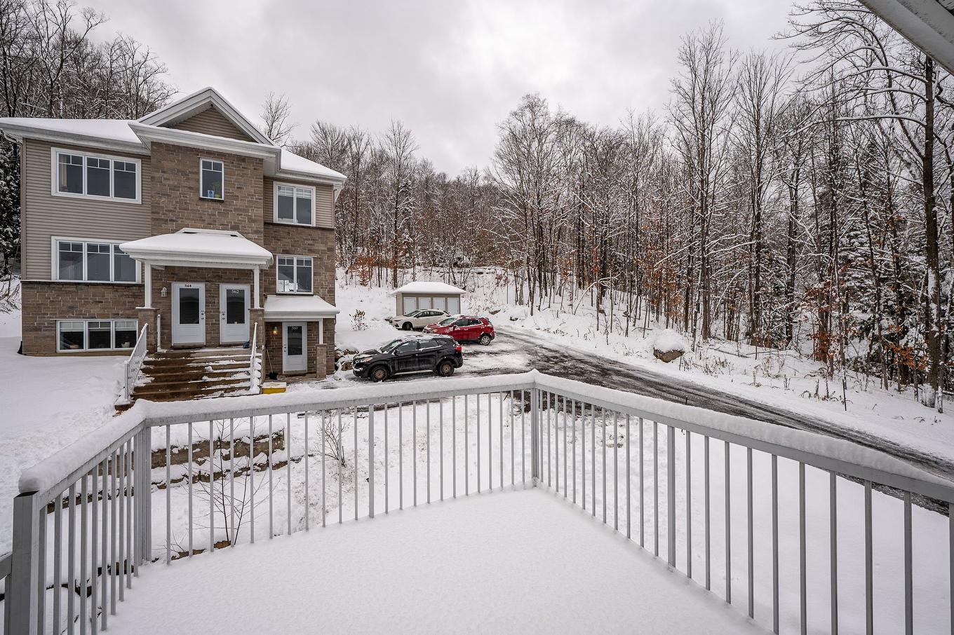 Balcony - 550 Rue Valiquette, Sainte-Adèle, QC - Outdoor