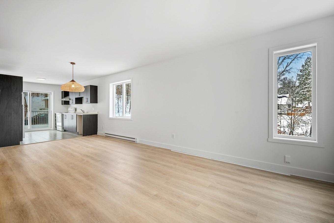 Living room - 550 Rue Valiquette, Sainte-Adèle, QC - Indoor Photo Showing Other Room