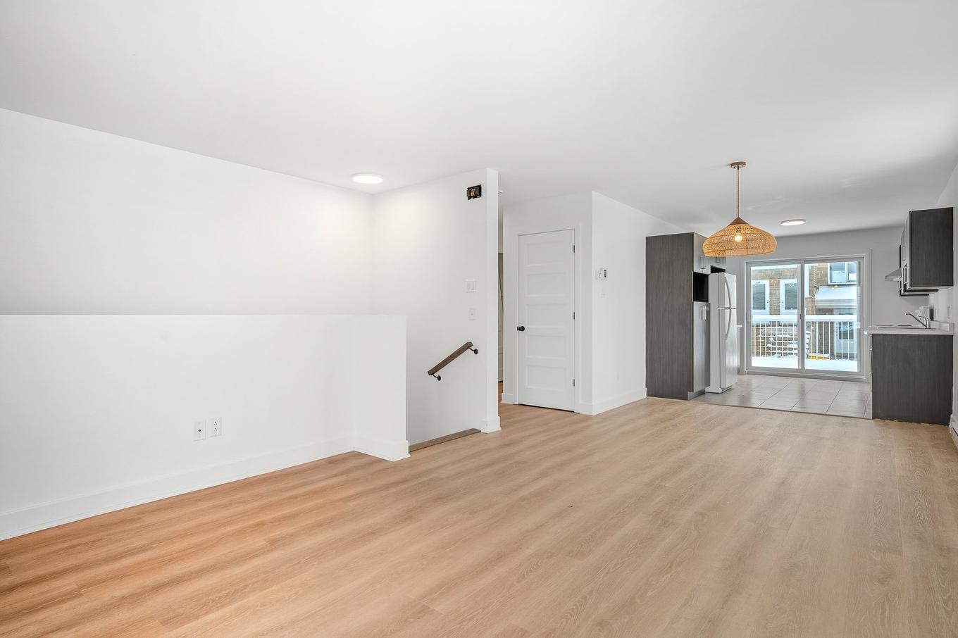 Living room - 550 Rue Valiquette, Sainte-Adèle, QC - Indoor