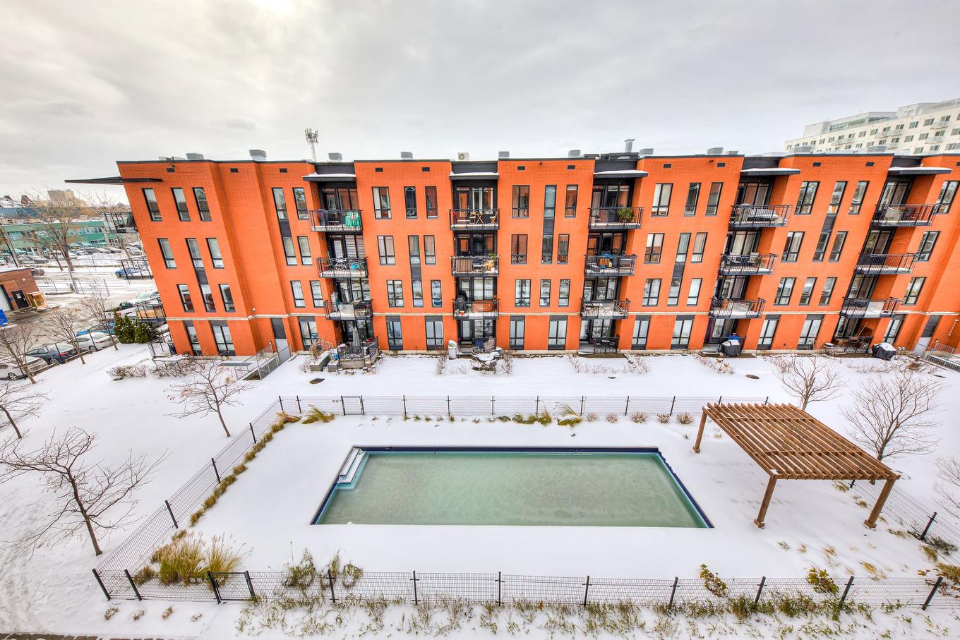 Piscine - 407-2350 Av. Aird, Montréal (Mercier/Hochelaga-Maisonneuve), QC - Outdoor With Balcony