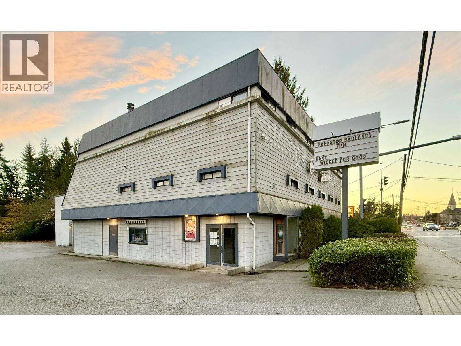 909 Gibsons Way, Gibsons, BC