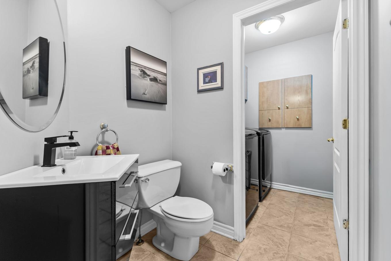 Powder room - 57 Rue De La Valline, Notre-Dame-De-L'Île-Perrot, QC - Indoor Photo Showing Bathroom