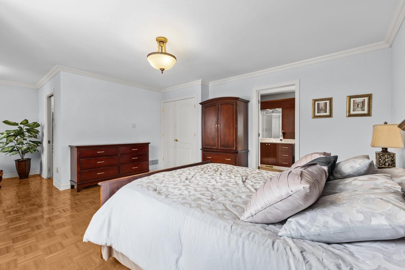 Primary bedroom - 57 Rue De La Valline, Notre-Dame-De-L'Île-Perrot, QC - Indoor Photo Showing Bedroom