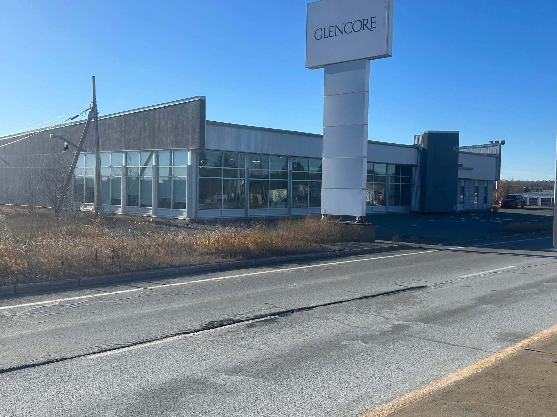 Front of Structure - 325 Boul. Rideau, Rouyn-Noranda, QC - Outdoor