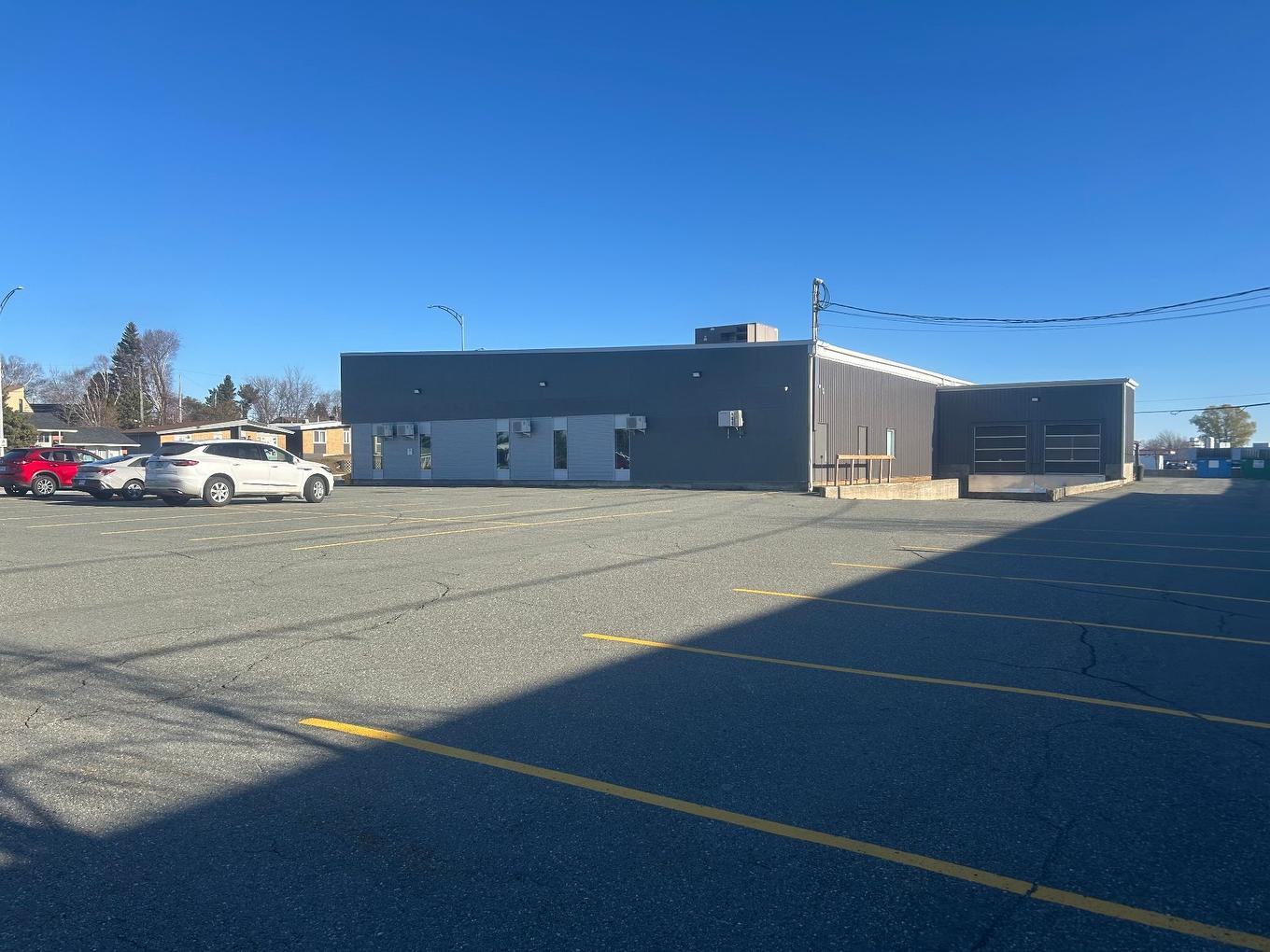 Back facade - 325 Boul. Rideau, Rouyn-Noranda, QC - Outdoor