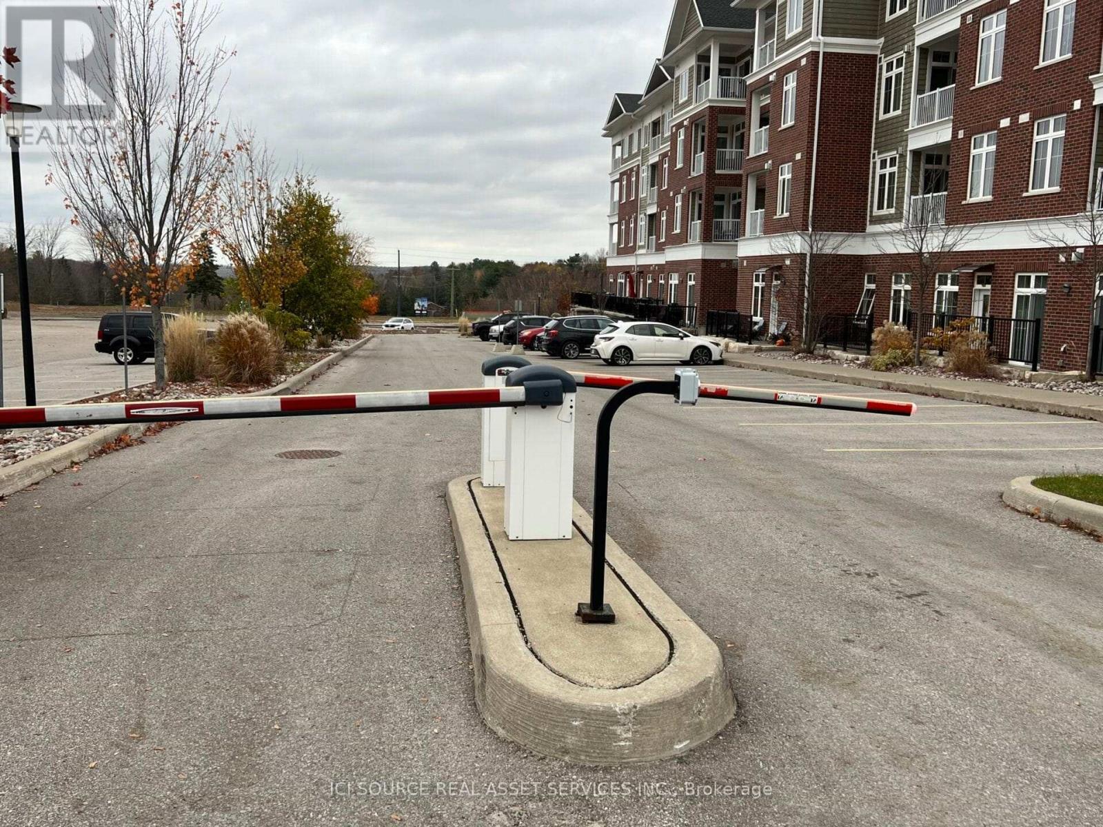 405 - 40 Horseshoe Boulevard, Oro-Medonte, ON - Outdoor