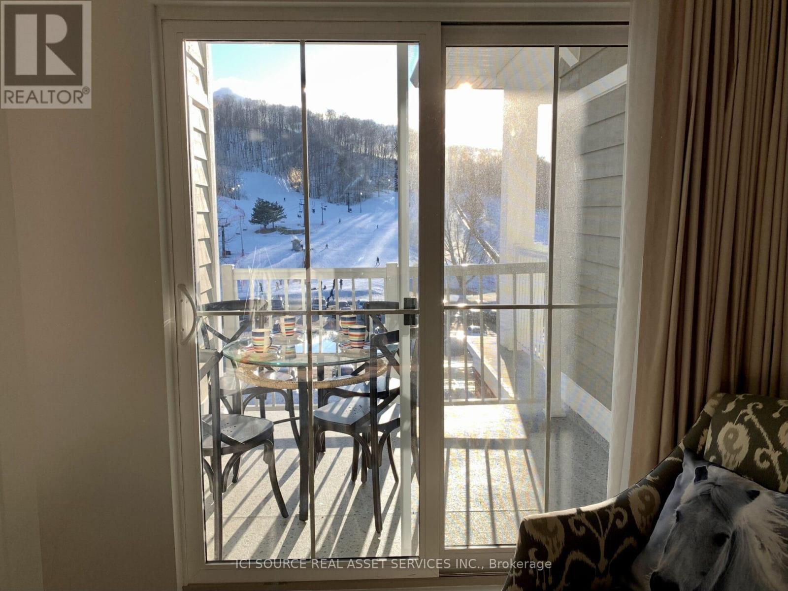 405 - 40 Horseshoe Boulevard, Oro-Medonte, ON - Indoor