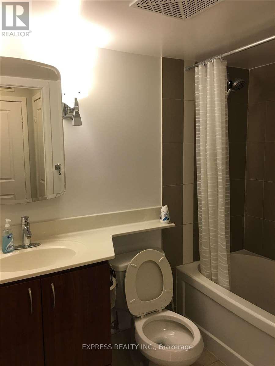 1107 - 5793 Yonge Street, Toronto, ON - Indoor Photo Showing Bathroom