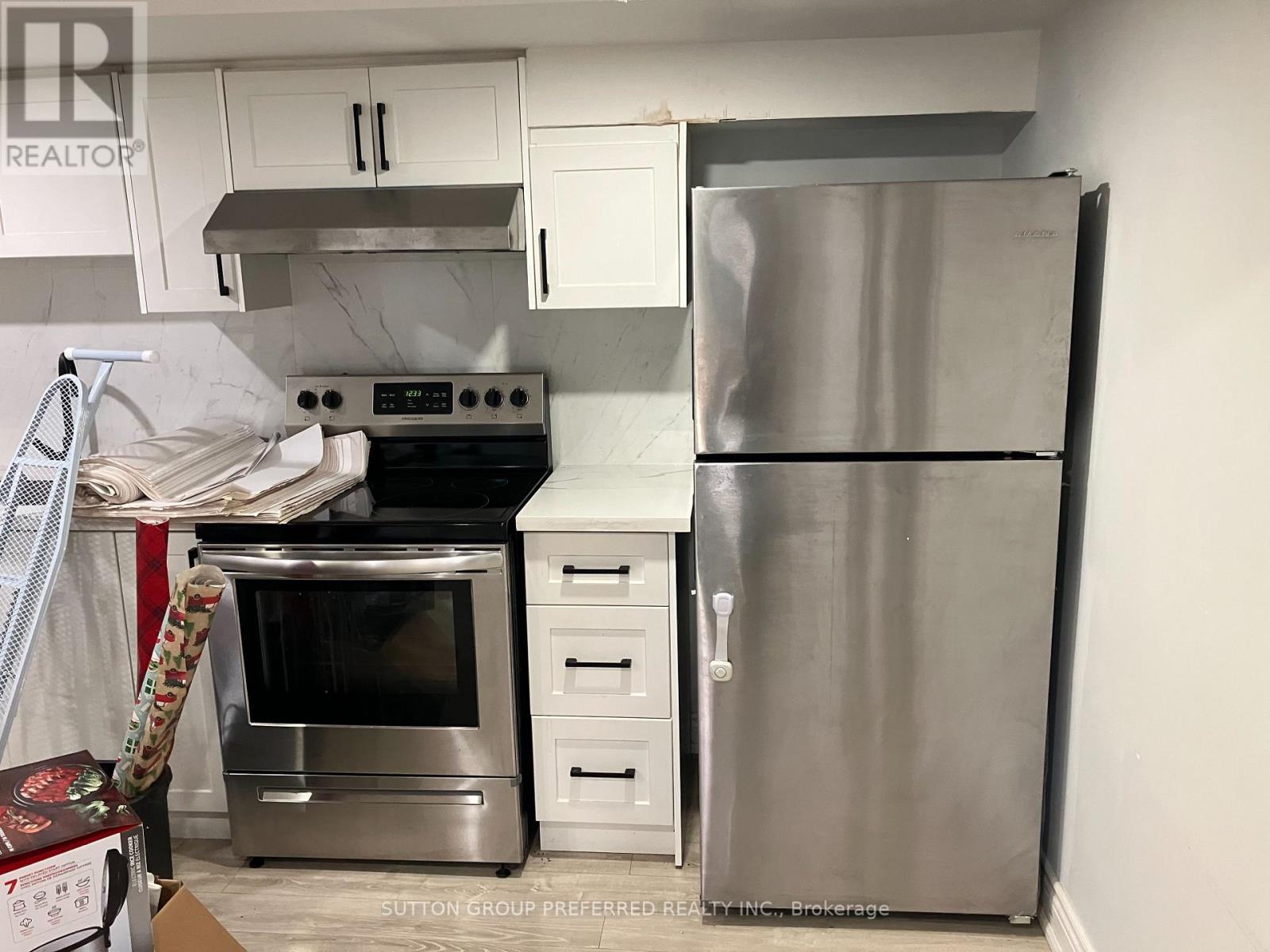 1942 Duluth Crescent, London East (East I), ON - Indoor Photo Showing Kitchen