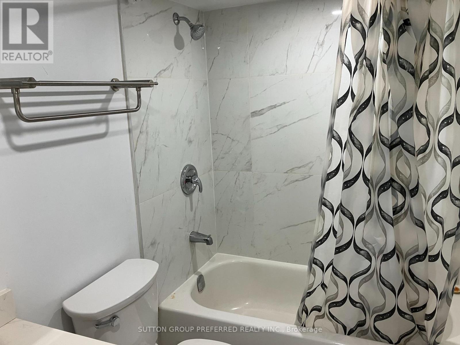 1942 Duluth Crescent, London East (East I), ON - Indoor Photo Showing Bathroom