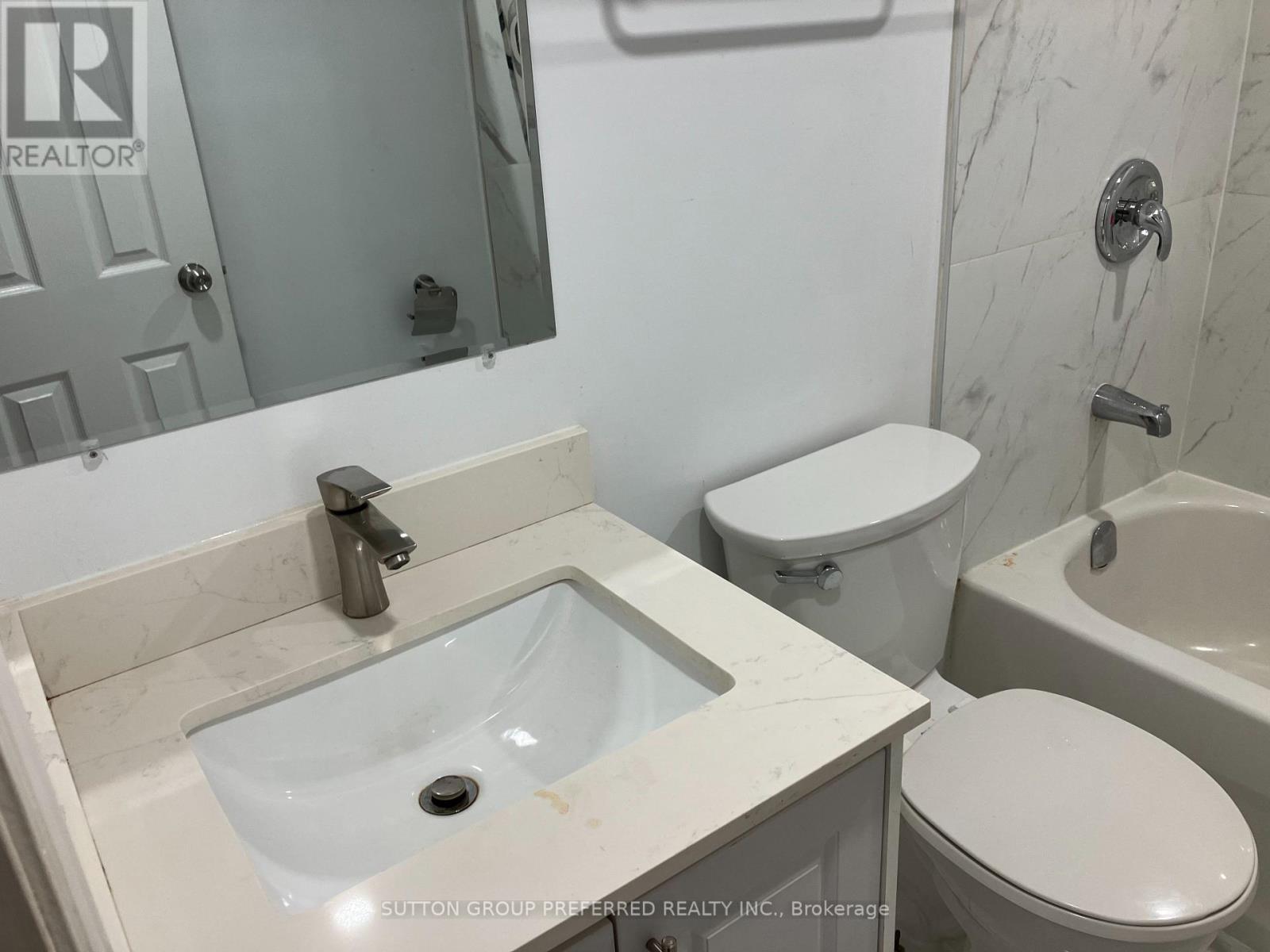 1942 Duluth Crescent, London East (East I), ON - Indoor Photo Showing Bathroom