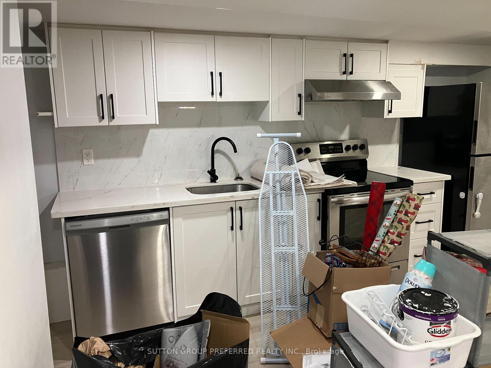 1942 Duluth Crescent, London East (East I), ON - Indoor Photo Showing Kitchen