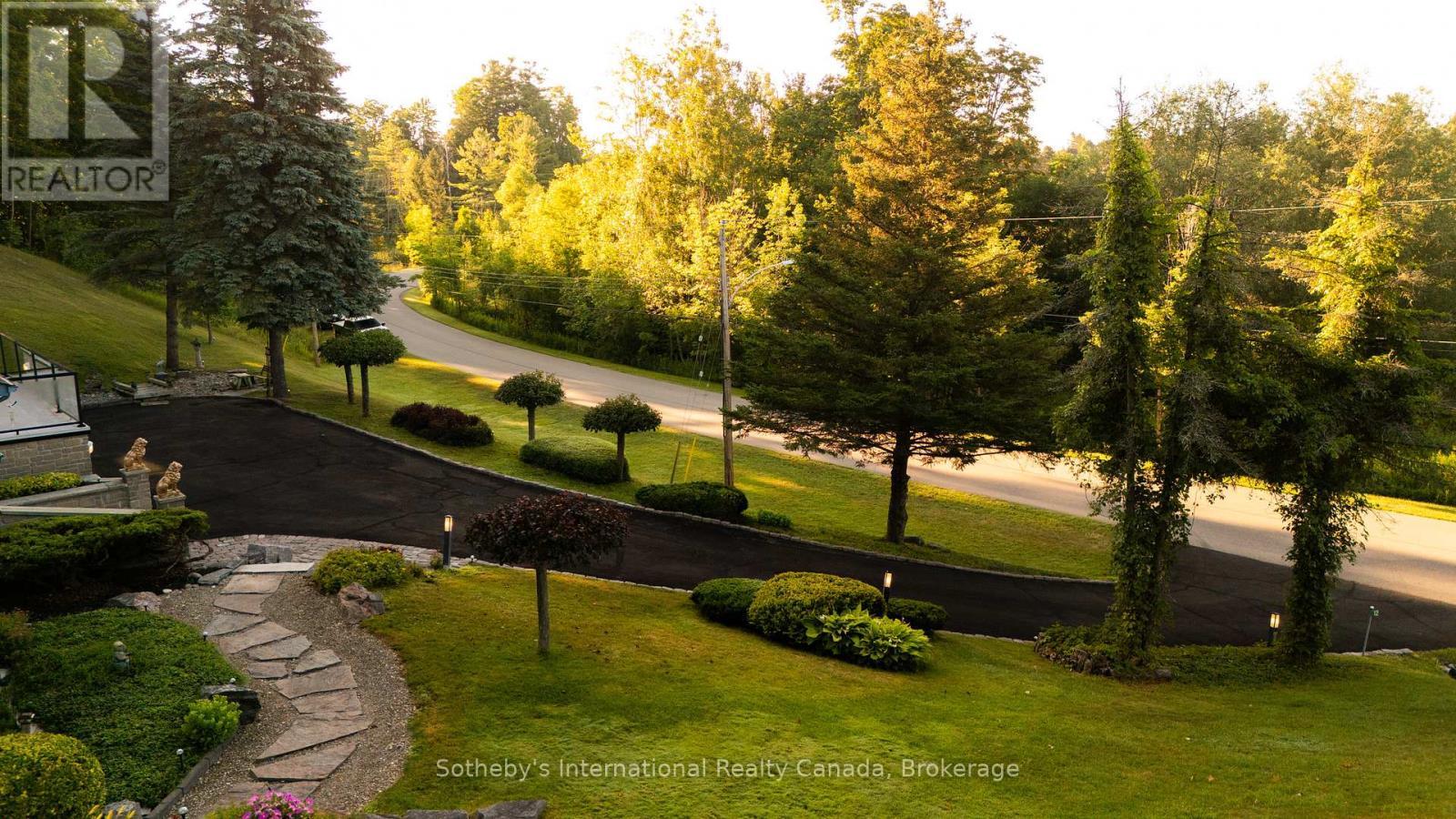 12 Matson Drive, Caledon (Palgrave), ON - Outdoor