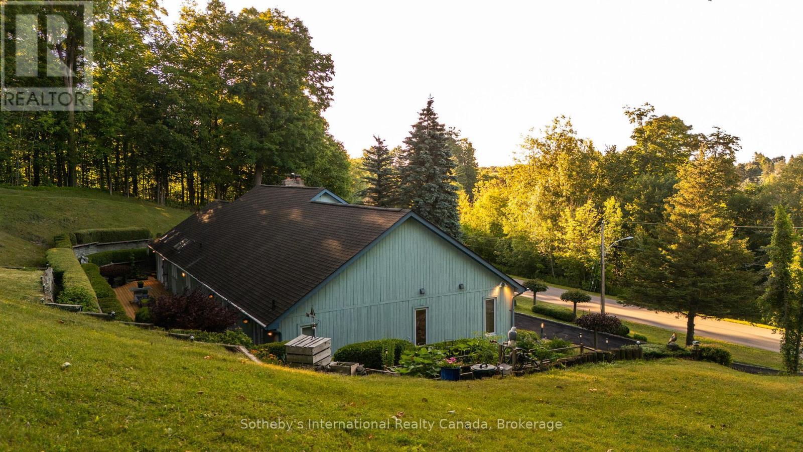 12 Matson Drive, Caledon (Palgrave), ON - Outdoor