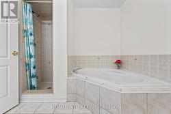 4 Pieces Ensuit in the Primary Bedroom -