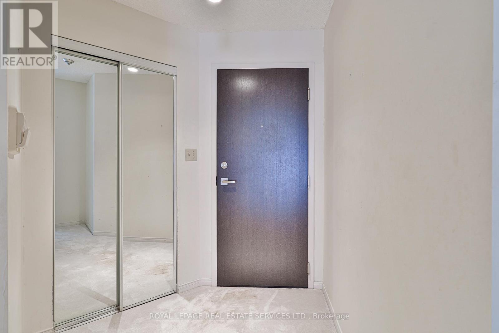 611 - 2269 Lake Shore Boulevard W, Toronto, ON - Indoor Photo Showing Other Room