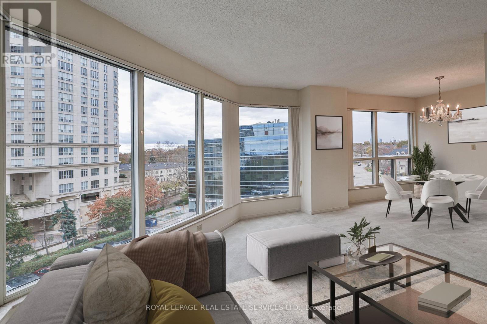611 - 2269 Lake Shore Boulevard W, Toronto, ON - Indoor Photo Showing Living Room