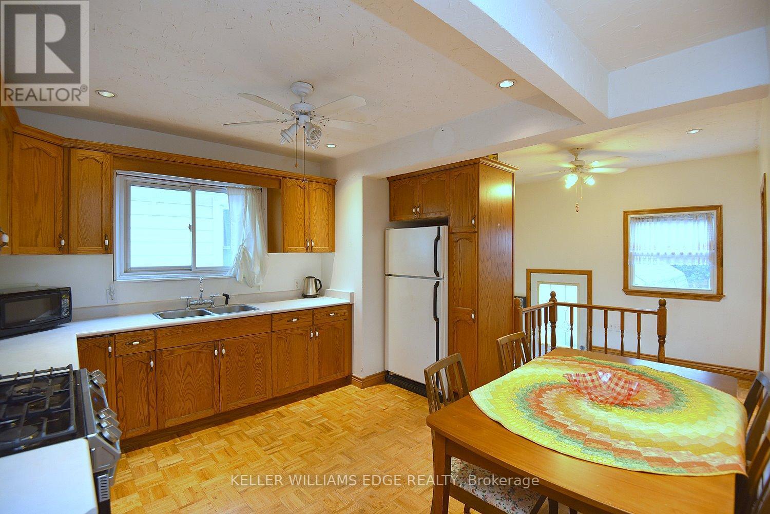 149 Ivon Avenue, Hamilton, ON - Indoor Photo Showing Kitchen With Double Sink