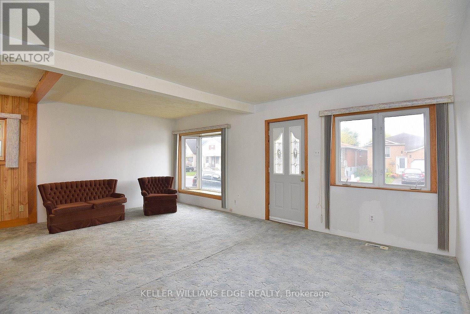 149 Ivon Avenue, Hamilton, ON - Indoor Photo Showing Other Room