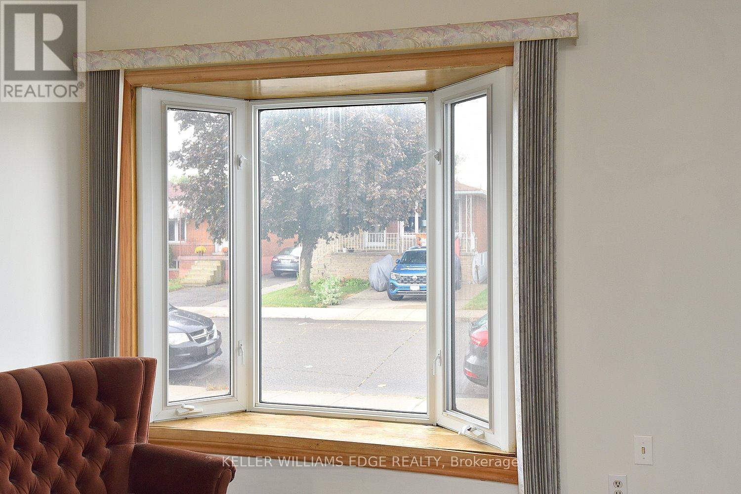 149 Ivon Avenue, Hamilton, ON - Indoor Photo Showing Other Room