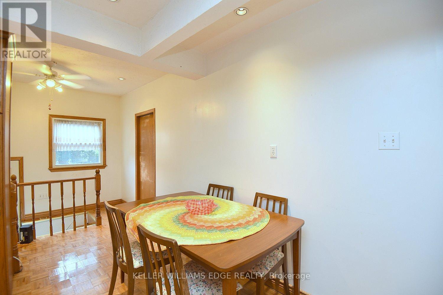 149 Ivon Avenue, Hamilton, ON - Indoor Photo Showing Dining Room
