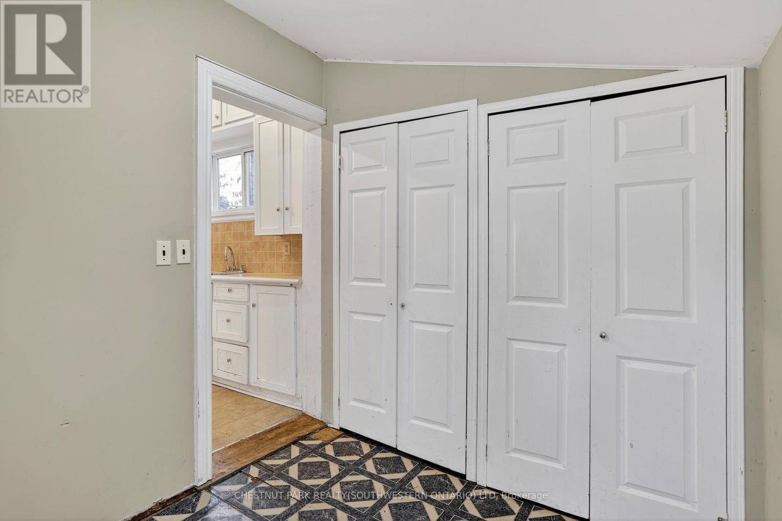 50 Ridout Street, Kawartha Lakes, ON - Indoor