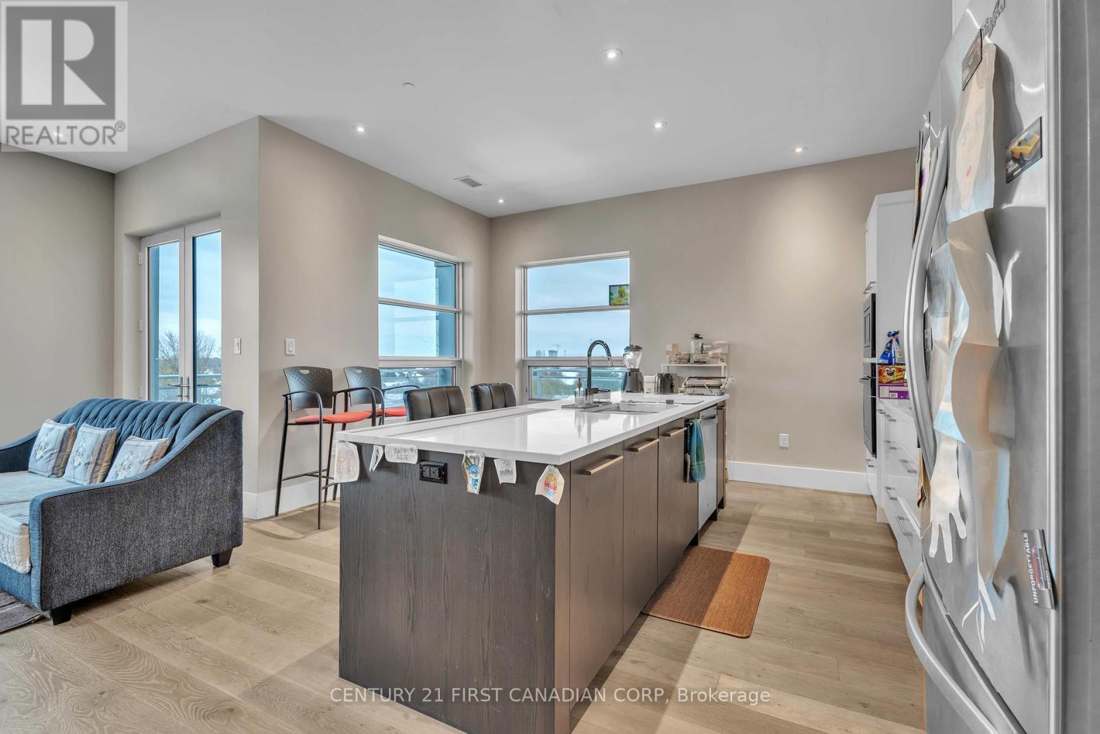 303 - 1705 Fiddlehead Place, London North (North R), ON - Indoor Photo Showing Kitchen