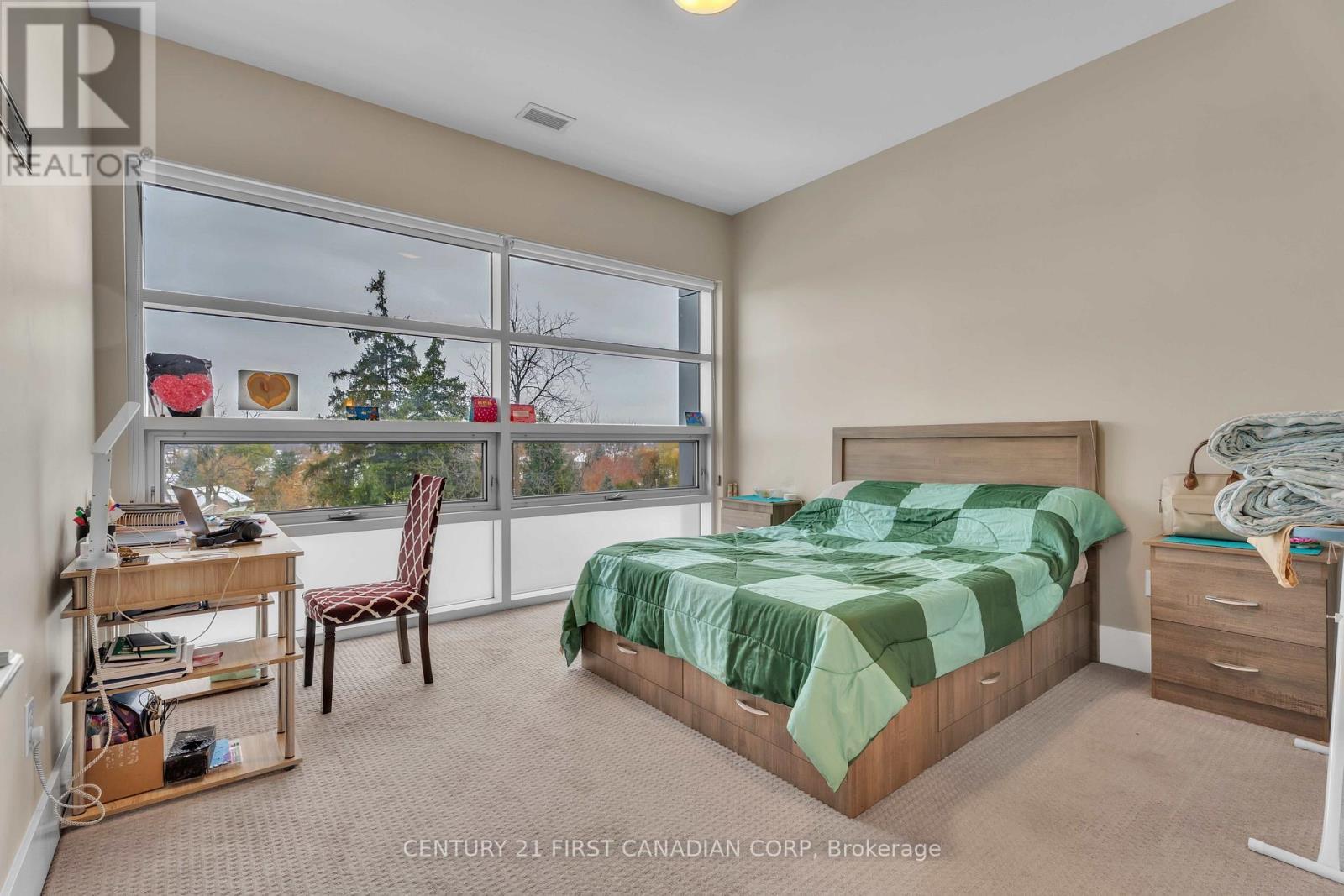 303 - 1705 Fiddlehead Place, London North (North R), ON - Indoor Photo Showing Bedroom