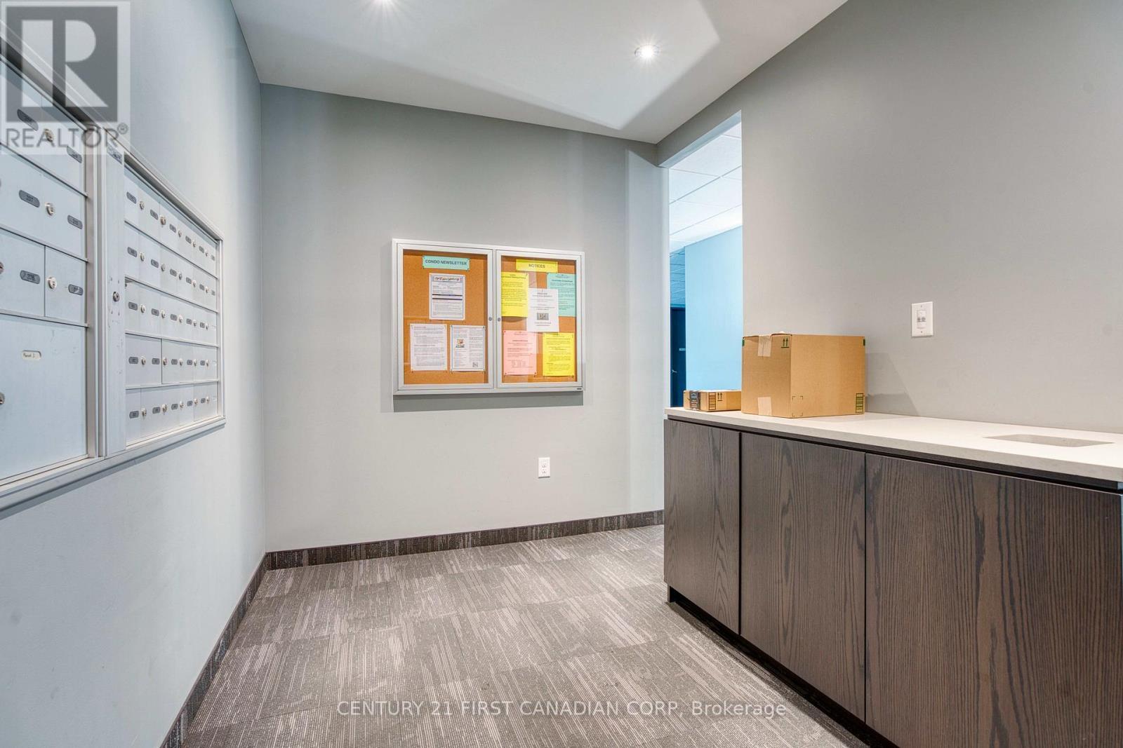 303 - 1705 Fiddlehead Place, London North (North R), ON - Indoor Photo Showing Other Room