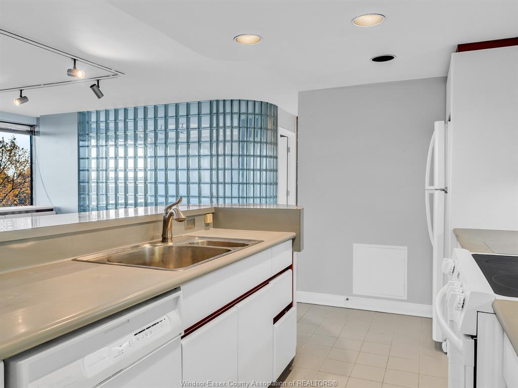 602-2144 Pelissier, Windsor, ON