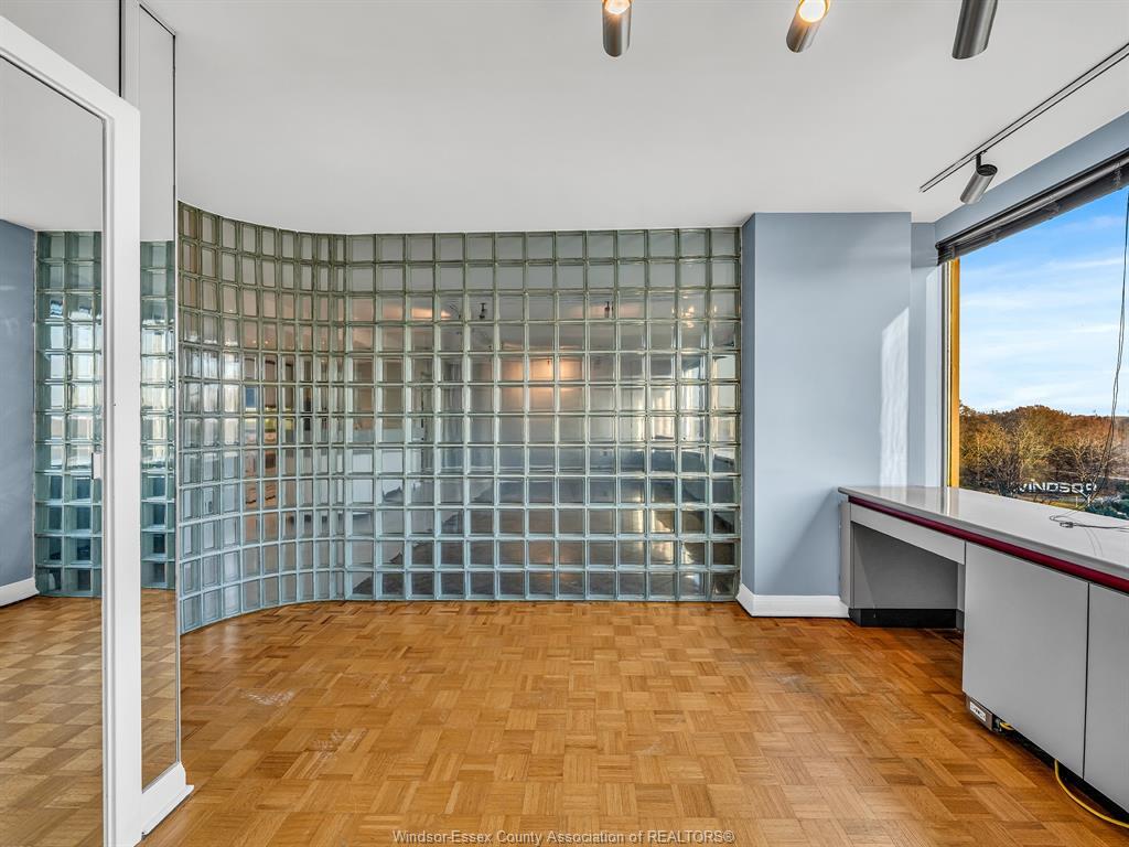 602-2144 Pelissier, Windsor, ON