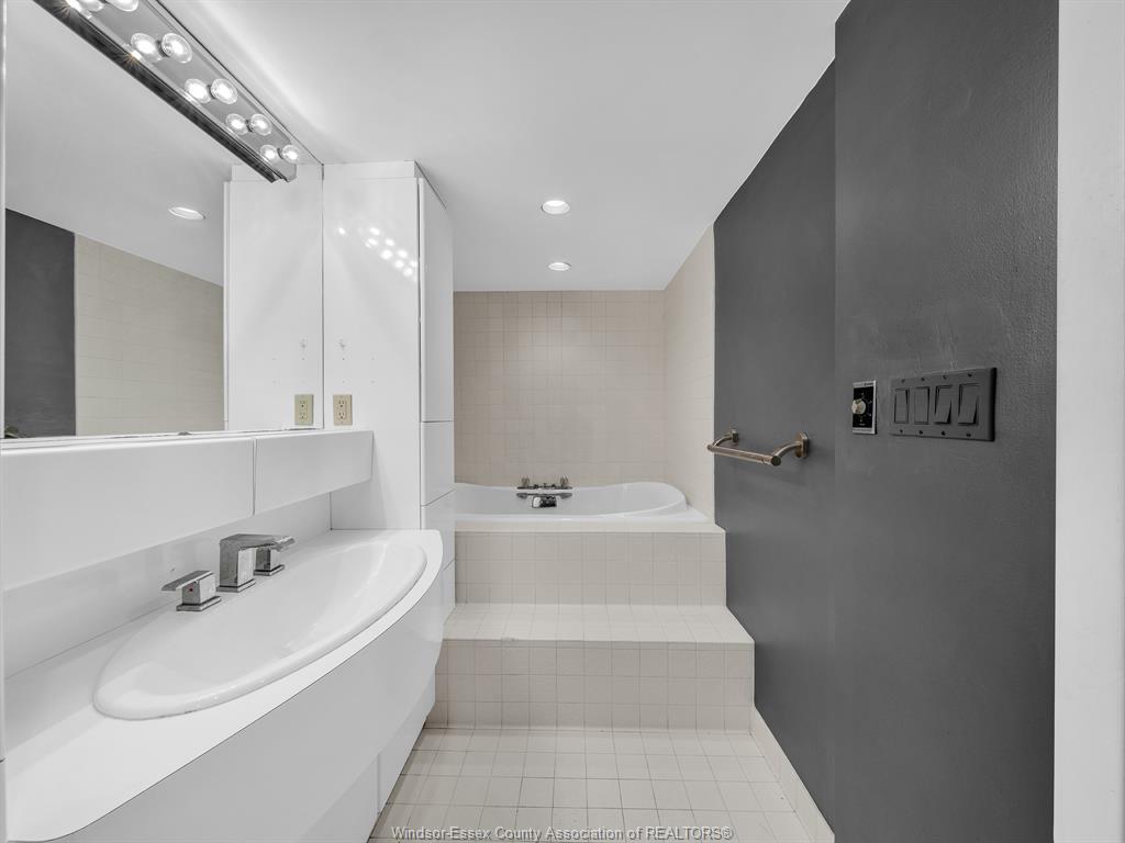 602-2144 Pelissier, Windsor, ON