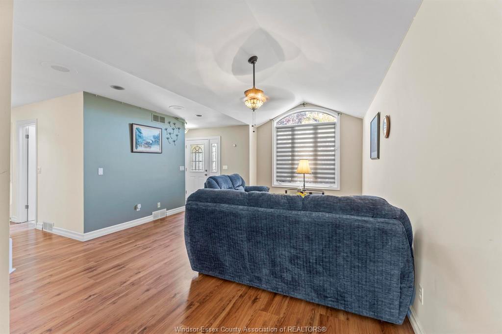 853 Southwood Drive, Lakeshore, ON