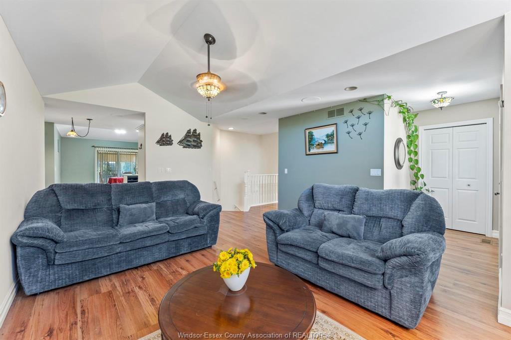 853 Southwood Drive, Lakeshore, ON