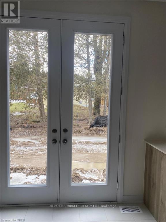 193 Dingman Street, Wellington North, ON - Indoor Photo Showing Other Room