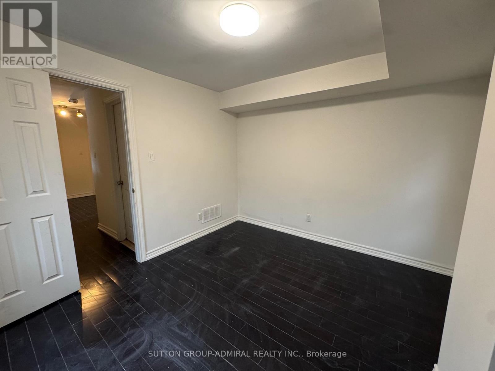 1 - 180 Carlton Street, Toronto, ON