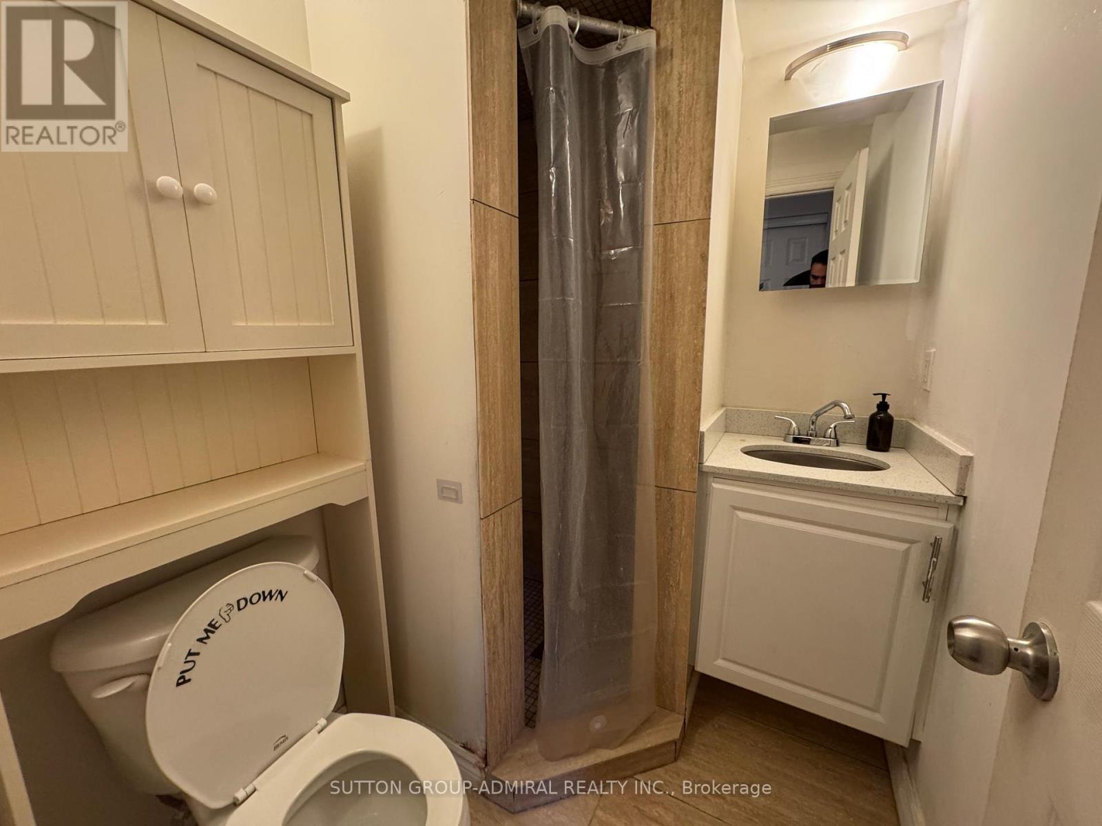 1 - 180 Carlton Street, Toronto, ON