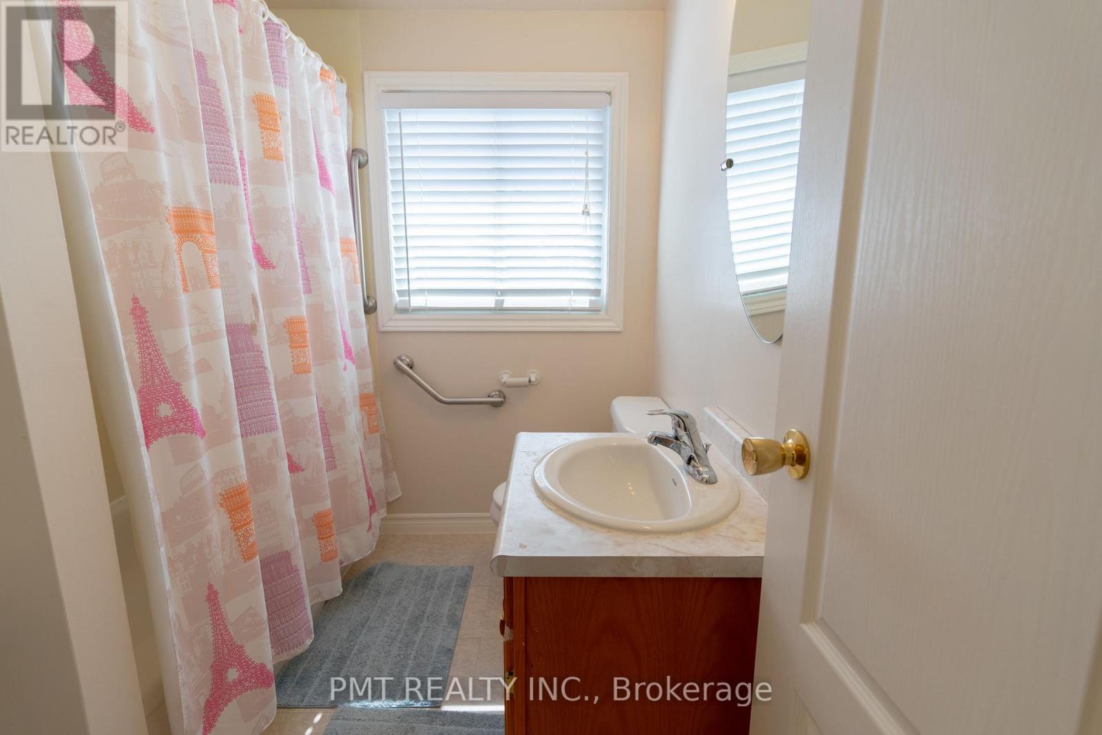 728 Krosno Boulevard, Pickering, ON - Indoor Photo Showing Bathroom