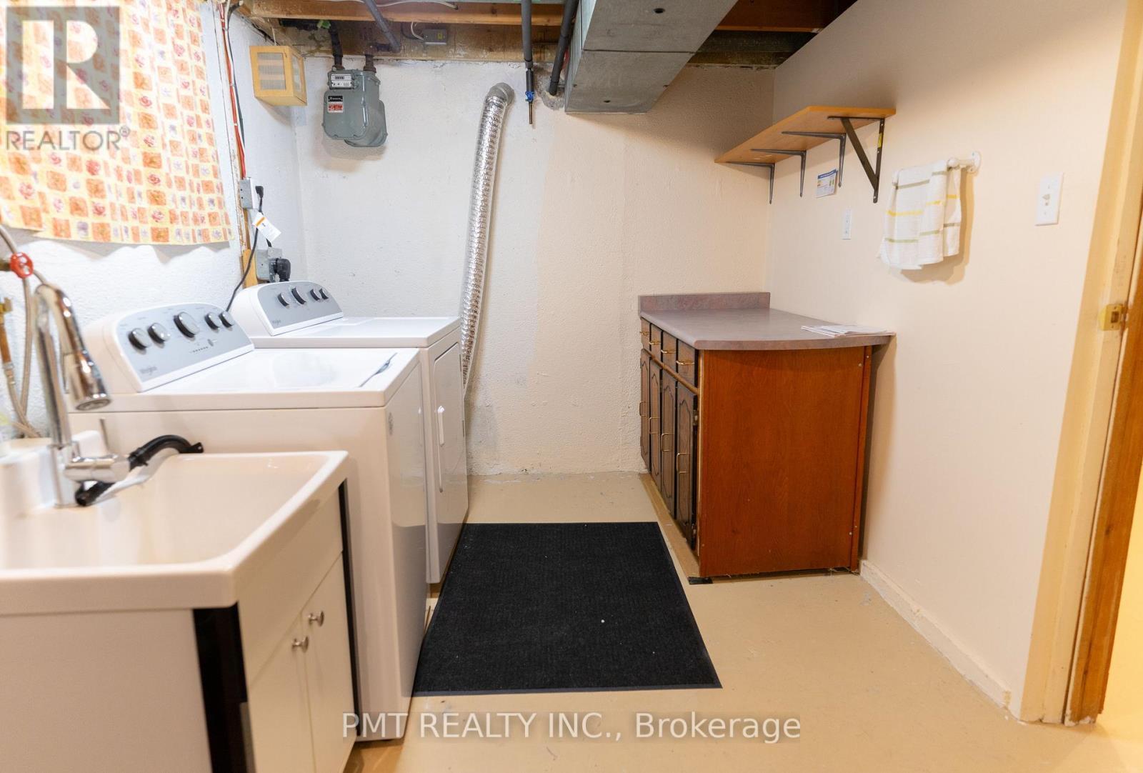 728 Krosno Boulevard, Pickering, ON - Indoor Photo Showing Laundry Room