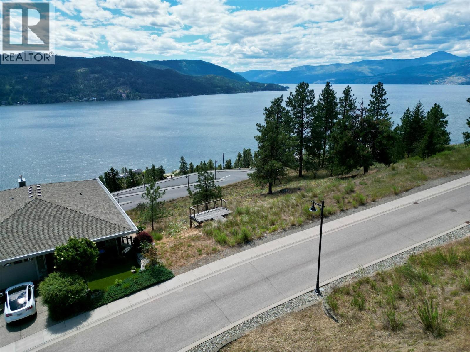 8816 Stonington Road, Vernon, BC