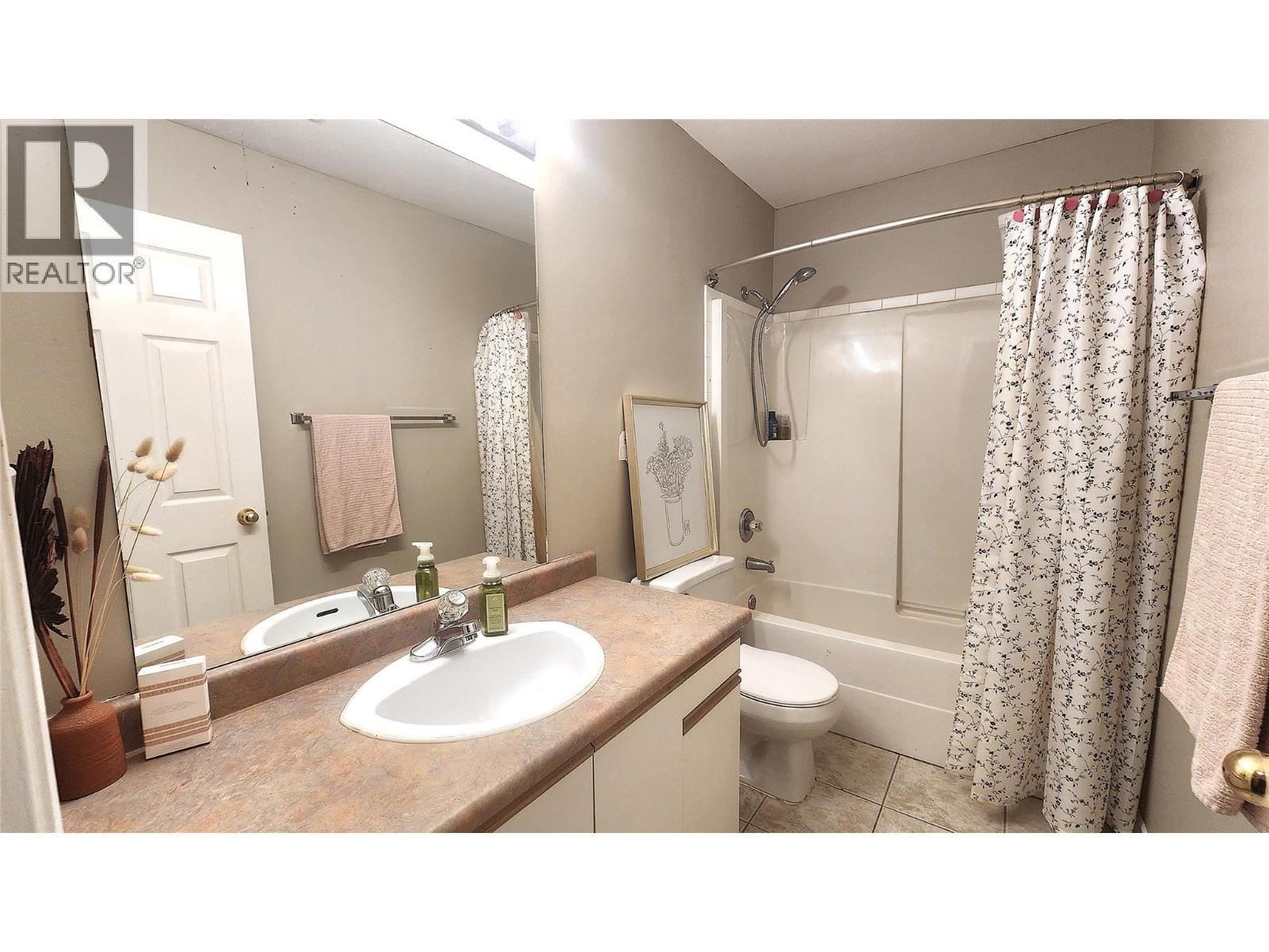 1295 12Th Street Unit# 206, Kamloops, BC - Indoor Photo Showing Bathroom