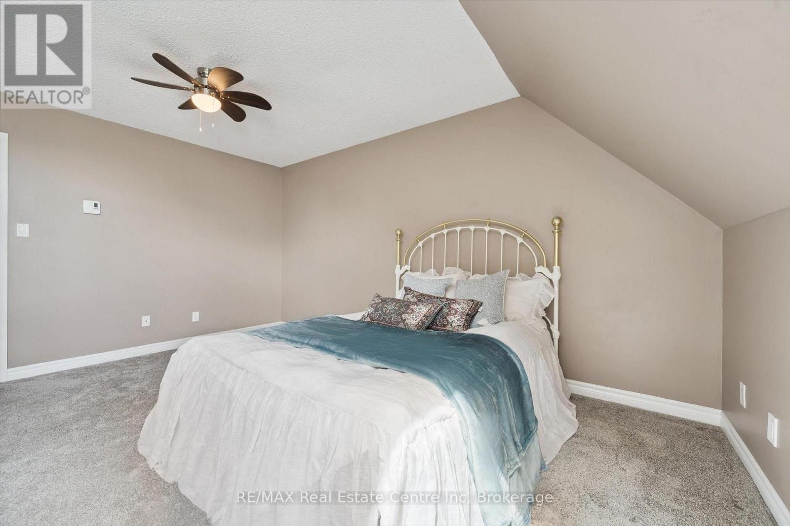 204 - 200 Woolwich Street, Guelph (Downtown), ON - Indoor Photo Showing Bedroom