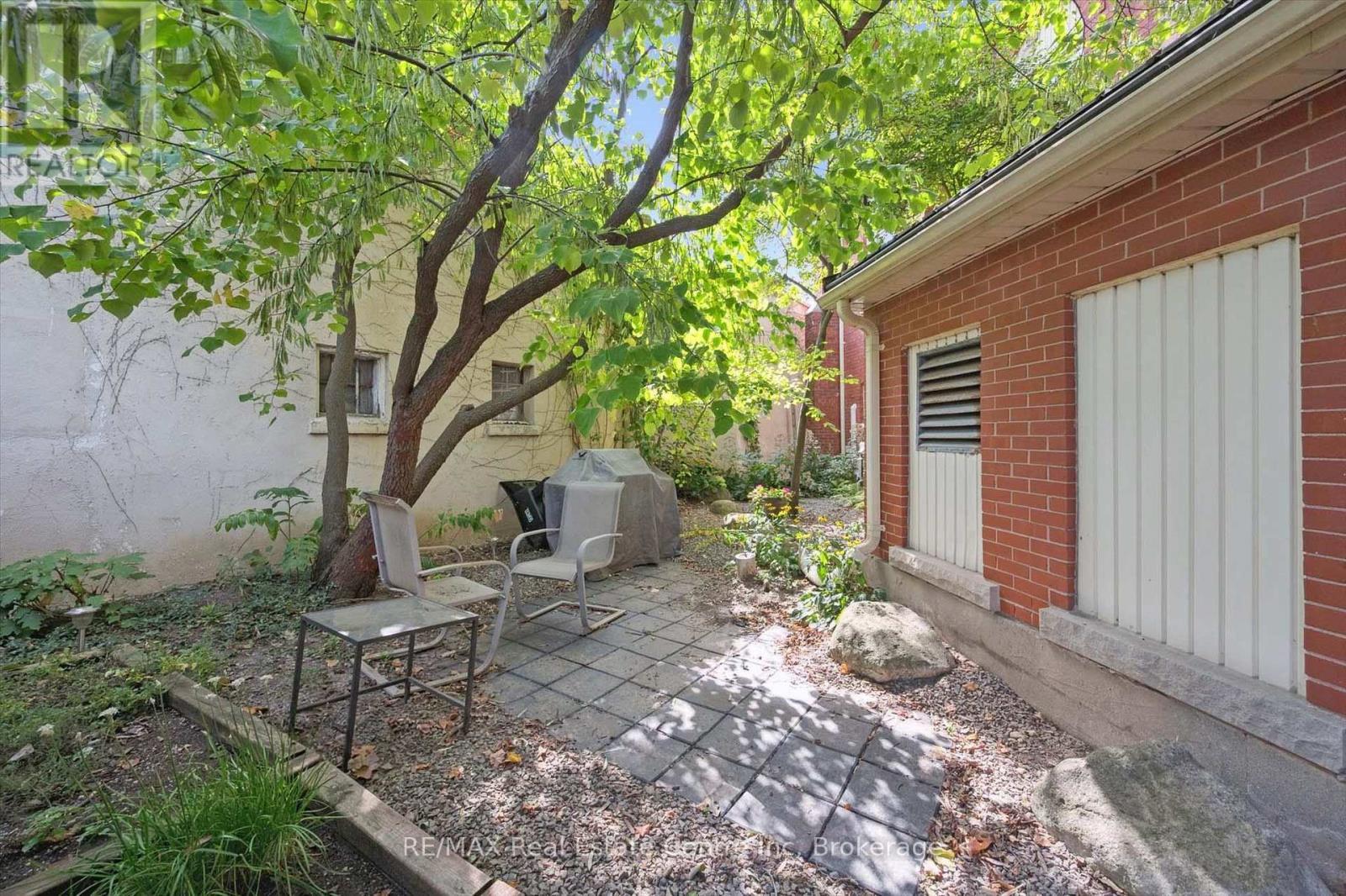 204 - 200 Woolwich Street, Guelph (Downtown), ON - Outdoor