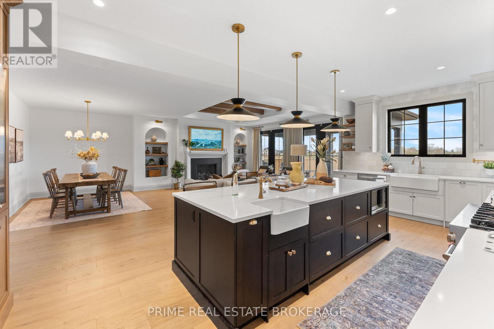 78 Optimist Drive, Southwold, ON - Indoor Photo Showing Kitchen With Upgraded Kitchen