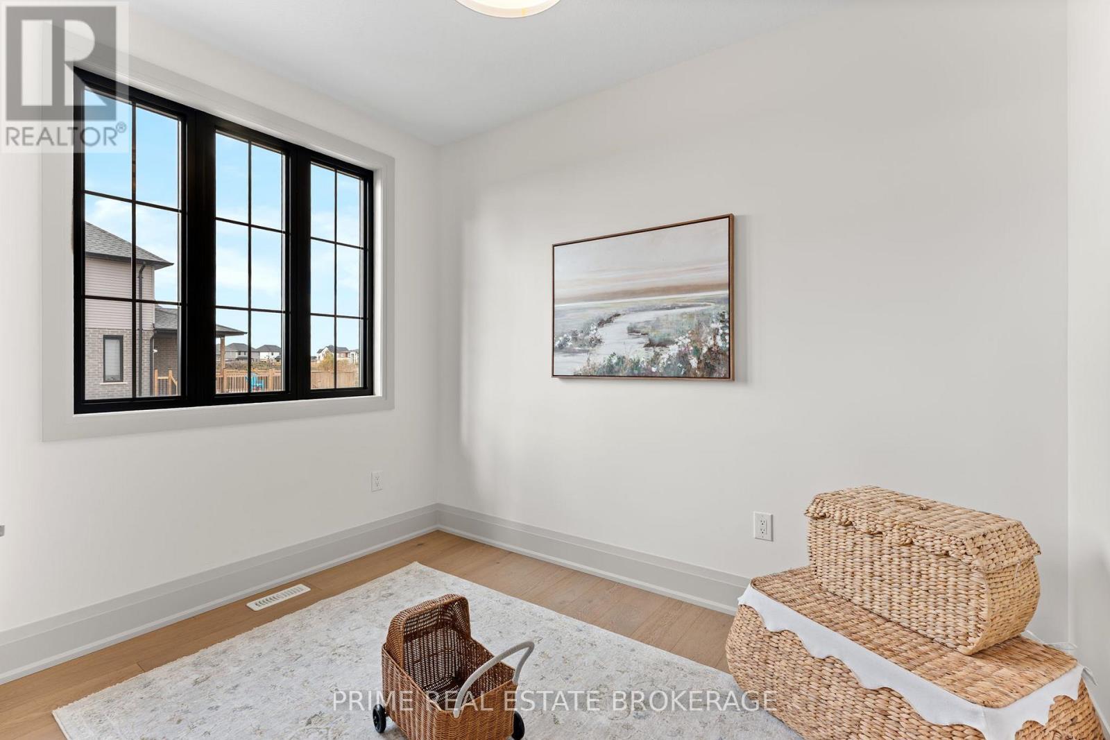 78 Optimist Drive, Southwold, ON - Indoor Photo Showing Other Room