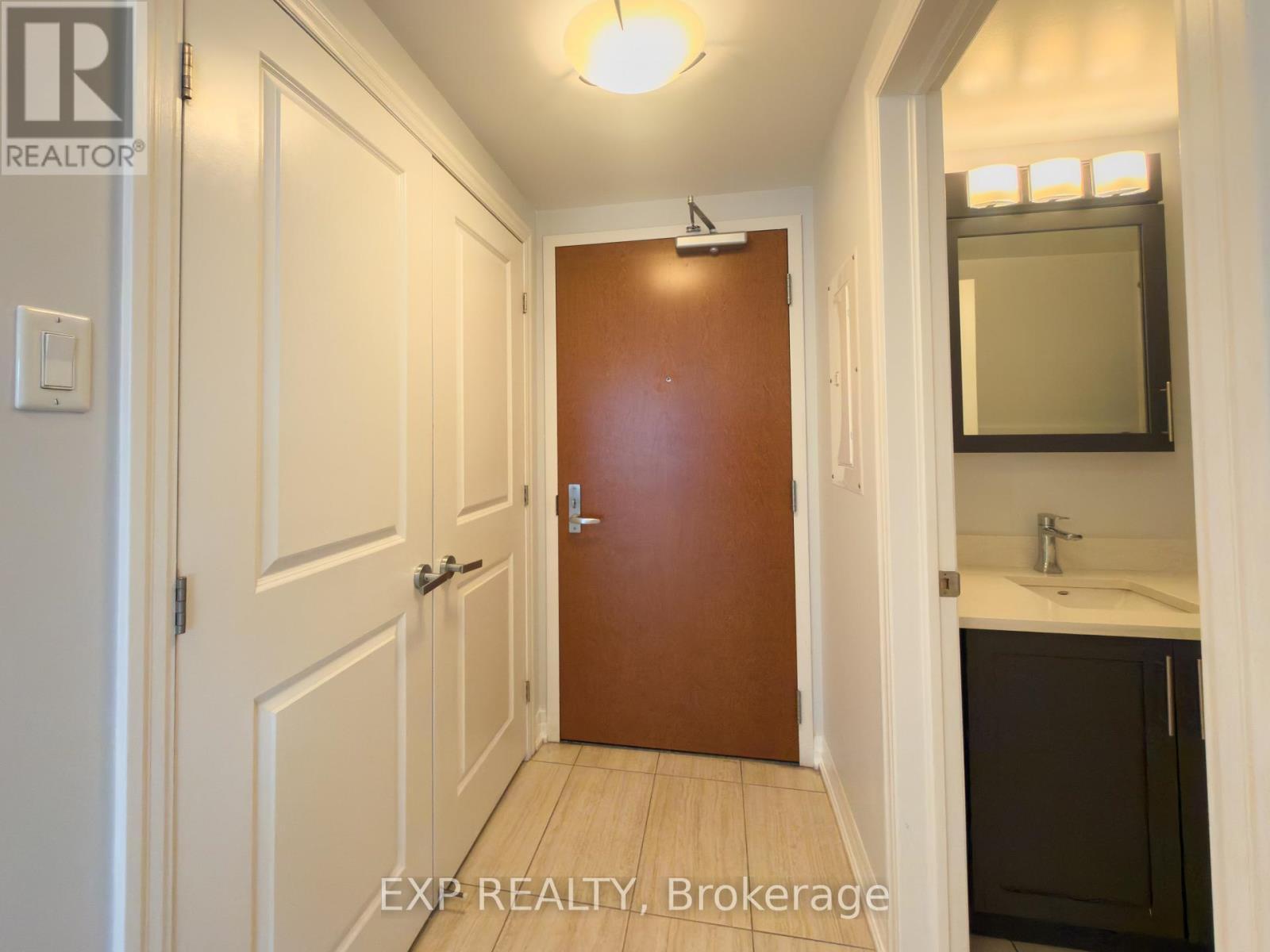 2308 - 195 Besserer Street, Ottawa, ON - Indoor Photo Showing Other Room